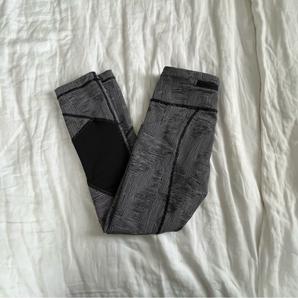 Lululemon x soul cycle 23” cropped leggings size 2